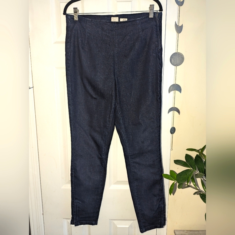 High-waist side zip jeans